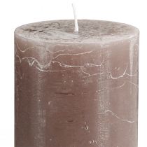 Artikel Grote bruine pilaarkaarsen 70×120mm 4-pack – Elegante cilinderkaarsen in rokerig bruin, door en door geverfd voor decoratie en gezelligheid
