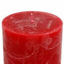 Artikel Effen gekleurde kaarsen rood 70x80mm 4st