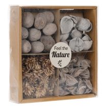 Artikel Potpourri tafeldecoratie met noten voor een natuurlijke zomerse sfeer.