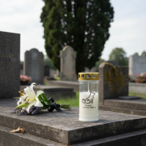 Artikel Graflicht hondengrafkaars voor dieren wit Ø7cm H16,5cm