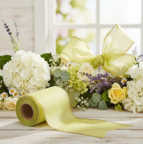 Artikel Moiré kranslint 150 mm 25 m in lichtgroen met gouden rand voor bloemschikken en decoratie