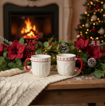 Artikel Koffiemok met rood handvat, gebreid patroon en hartversiering, keramiek, 9 cm, 2 stuks