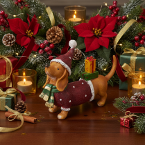 Artikel Decoratief teckelbeeldje met geschenkverpakking en hoedje, 18 cm