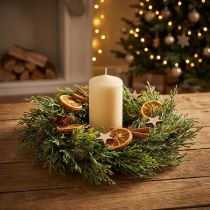 Artikel Kleine kunstmatige dennenkrans, groen met dennenappels, Ø24cm, Kerstmis
