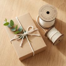 Artikel Decoratief koord katoen crème Ø2mm houten spoel met elk 16m, 2 stuks