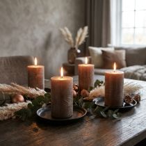 Artikel Moderne pilaarkaarsen, set van 4 in koperbruin metallic, Ø70x100mm - Elegante, effen gekleurde kaarsen voor stijlvolle decoratie