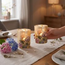 Artikel Elegante kaarsenhouder met bloemmotieven voor een gezellige kamerdecoratie, 12,5 cm, 2 stuks.