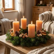 Artikel Oranje Perzik pilaarkaarsen 70x120mm, door en door gekleurd, lange brandduur, set van 4 voor Adventdecoratie