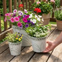 Artikel Bloempot van reliëfmetaal met handvatten, wit en groen, shabby chic stijl, H22/19,5/17,5 cm, Ø25,5/20,5/15,5 cm, set van 3