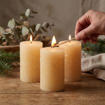 Artikel Kaarsen Abrikoos Licht Effen Gekleurde Pilaarkaarsen 60×100mm 4 Stuks