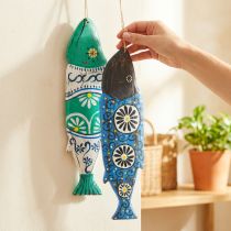 Artikel Kleurrijke vis houten decoratie om op te hangen blauw en groen 38cm 2 stuks