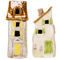 Artikel Rustiek keramisch huisje met heldere ledverlichting, ideaal als sfeervolle tafeldecoratie, 15 cm, 2 stuks