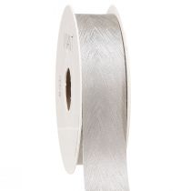 Artikel Luxe zilveren zijden lint met elegant verenmotief - ideaal voor bruiloften en feestelijke gelegenheden. Breed 25 mm, lengte 15 meter