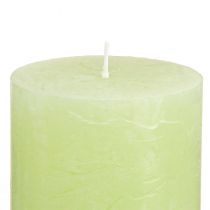 Artikel Limegroene geverfde pilaarkaarsen 70×80mm 4-pack - Sfeervolle decoratie en verlichting
