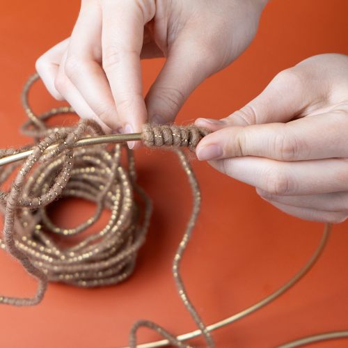 Artikel Bruin wollen koord met gouden draad, 5 m x 5 mm met draad, voor decoratie en knutselen.