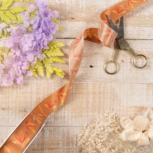 Cadeaulint met herfstbladeren voor creatieve verpakkingen, 25 mm breed, 18 m lang. | Floristik24.nl
