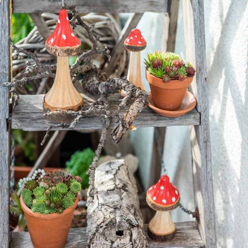 Artikel Decoratieve paddestoelen van hout rood, naturel 13,5 cm - 19 cm 3st