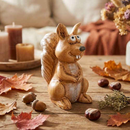 Artikel Zittend eekhoornfiguurtje voor herfstdecoratie, 10 cm