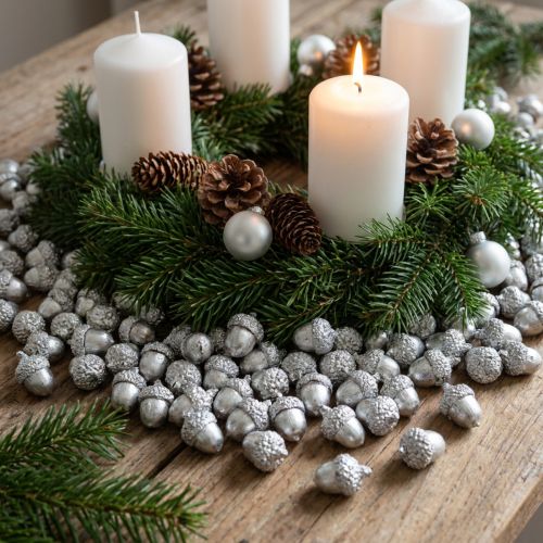 Decoratieve eikels zilver, Adventsdecoratie, natuurlijke herfstvruchten, landhuis Ø1,5 – 2,5 cm L1,5 – 3 cm 300 g | Floristik24.nl