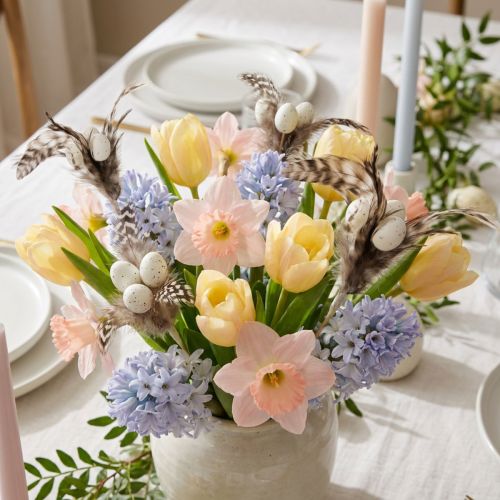Decoratieve stokjes met veren,