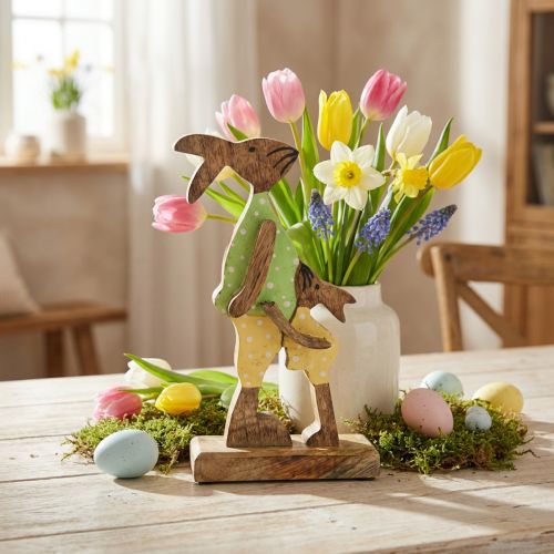 Paashaas met kind, lentedecoratie gemaakt van hout, konijn vader, paasnatuur, groen, geel H22cm | Floristik24.nl
