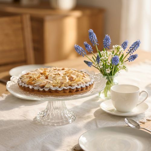 Decoratieve amandeltaart voor etalages en bakkerijen, bedrieglijk realistische neptaart, 19 cm | Floristik24.nl