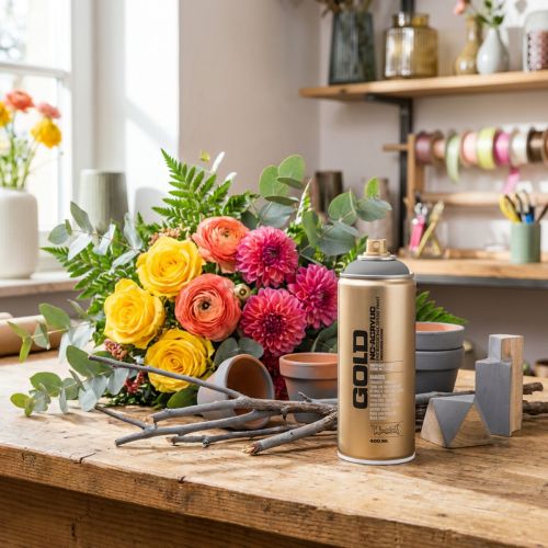 Artikel Spuitverf Spray Grijs Montana Goud Dak Mat 400ml