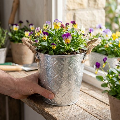 Metalen plantenpot, bloempot met handvatten, plantenbak met bloemenpatroon Ø18cm | Floristik24.nl