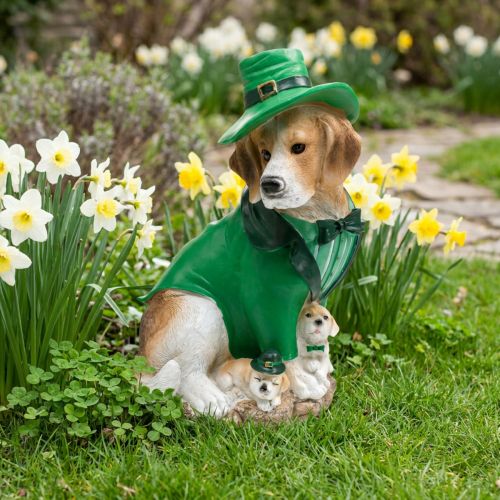 Artikel Beagle in Hat St. Patrick's Day Hond in pak Tuindecoratie Hound H24.5cm