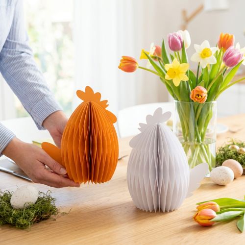 Decoratie Kip Wit Oranje Honingraat Figuren Pasen 19×12×20cm 2 st | Floristik24.nl