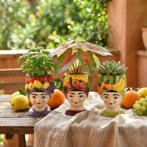 Artikel Plantenhoofd meisje met fruit decoratief keramiek 13,5cm 3st