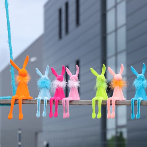 Artikel Paashaasdecoratie, plankdecoratie, zittend figuurtje van plastic voor de lente, 27 cm, 2 stuks