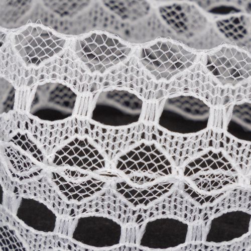 Decoratief lint met kant,