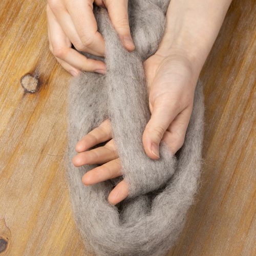 Artikel Decoratief wollen koord, grijs-natuurlijk, viltwol, 2 meter, voor knutselwerk en bloemschikken.