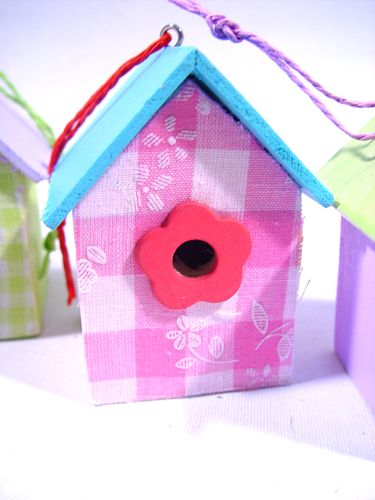 Vogelhuisjes om op te hangen 9cm 6p. sorteren | Floristik24.nl