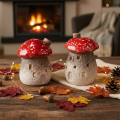 Decoratieve beeldjes van een vliegenzwam met schoorsteen (10 cm, 2 stuks) in de vorm van een vuurtoren. | Floristik24.nl