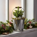 Decoratieve emmer met dennenbomen en houten handvat, 13 cm | Floristik24.nl