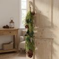 Kerstdecoratie hangend met dennenappels en eucalyptus L60cm in Scandinavische landelijke stijl | Floristik24.nl