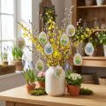 Paaseieren met lentebloemen,