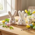Decoratieve paashaas van pluche – fluffy paasdecoratie in beige &amp; wit op houten voet H18cm 2 st. | Floristik24.nl