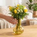 Vaas gele glazen vaas bolvormige bloemenvaas glas Ø10,5cm H15cm | Floristik24.nl