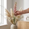 Gedroogde (kunstmatige) Delphinium roze ridderspoor, decoratieve bloemenvaas 64cm 25g | Floristik24.nl