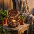 Kaars in een mand, lantaarn met handvat, kaarsdecoratie, mandlantaarn Ø24cm H34cm | Floristik24.nl
